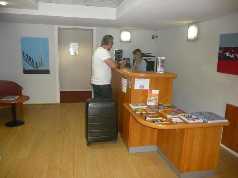 Aerel Hotel Aeroport Бланьяк Екстер'єр фото